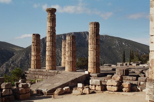 Delphi -
                  Temple of Zeus